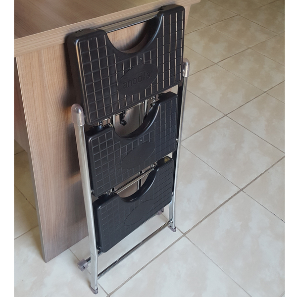 Escada 3 Degraus Dobrável Resistente Aço Anodilar Preta - Image 8